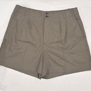 NWT Madewell Pleated High Waist Sage Green Shorts Size 14